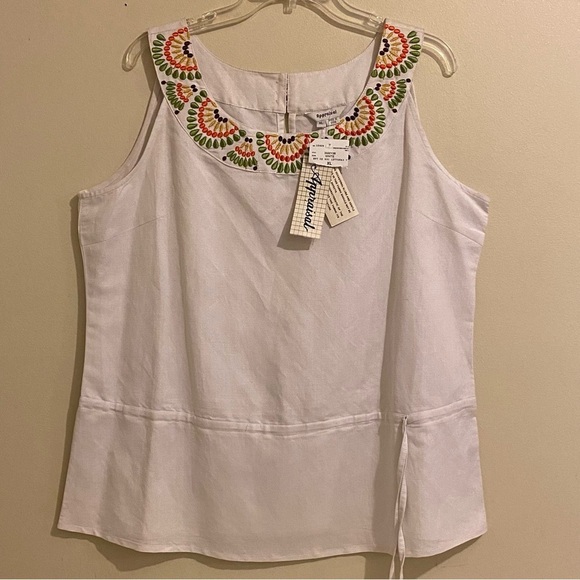 Appraisal Tops - Appraisal Women’s Size XL Sleeveless Embroidered Neckline White Lower Tie